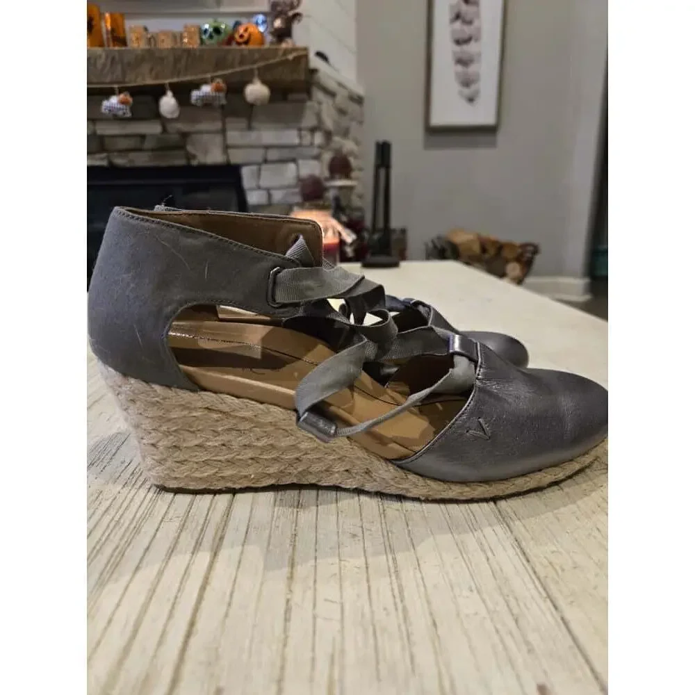 Vionic Kaitlyn Women's Espadrille Wedge‎ Sandals Silver Size 10